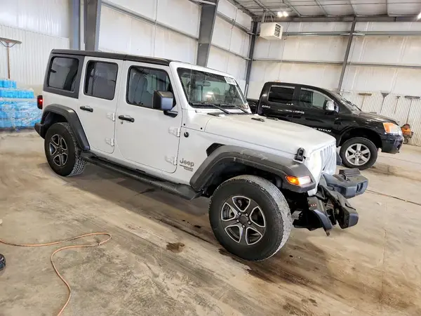 1C4HJXDNXLW227017 — 2020 Jeep Wrangler, фото 4 с аукциона Copart, Передняя часть