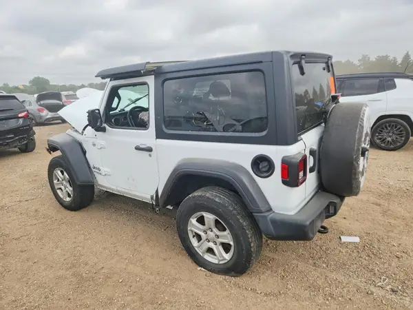 1C4GJXAN8MW546286 — 2021 Jeep Wrangler, фото 2 с аукциона Copart 13.10.2026, Передняя часть