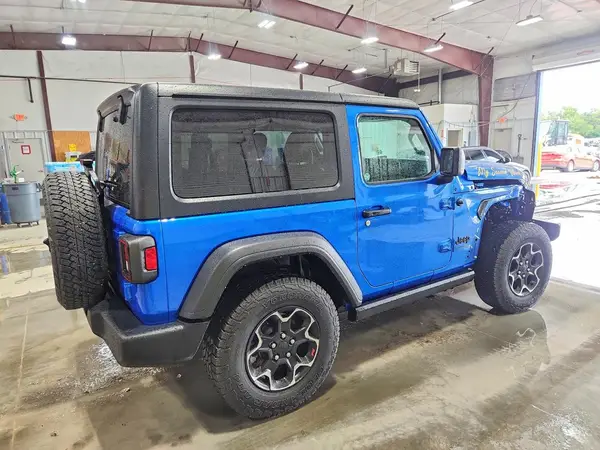 1C4GJXANXMW702165 — 2021 Jeep Wrangler, фото 3 с аукциона Copart, Передняя часть