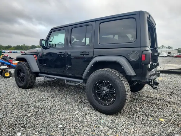 1C4HJXDG2MW803539 — 2021 Jeep Wrangler, фото 2 с аукциона Copart, Задняя часть