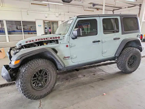 1C4JJXFM5PW583015 — 2023 Jeep Wrangler, Передняя часть (Front End), фото до ремонта