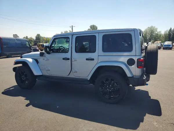 1C4JJXP63PW556038 — 2023 Jeep Wrangler, фото 2 с аукциона Copart 29.09.2026, Пожар