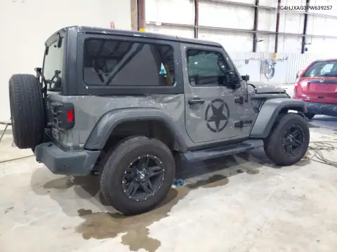1C4HJXAG3PW639257 — 2023 Jeep Wrangler, фото 3 с аукциона Copart, Передняя часть