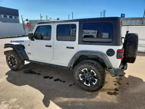 1C4PJXFG4RW217800 — 2024 Jeep Wrangler, фото 2 с аукциона Copart 30.09.2026, Естественный износ