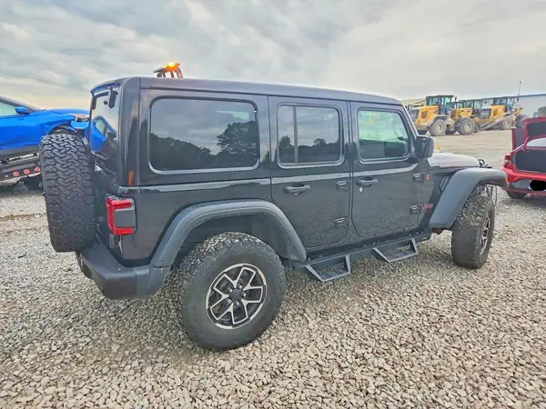 1C4PJXFG7RW251519 — 2024 Jeep Wrangler, фото 3 с аукциона Copart, Передняя часть