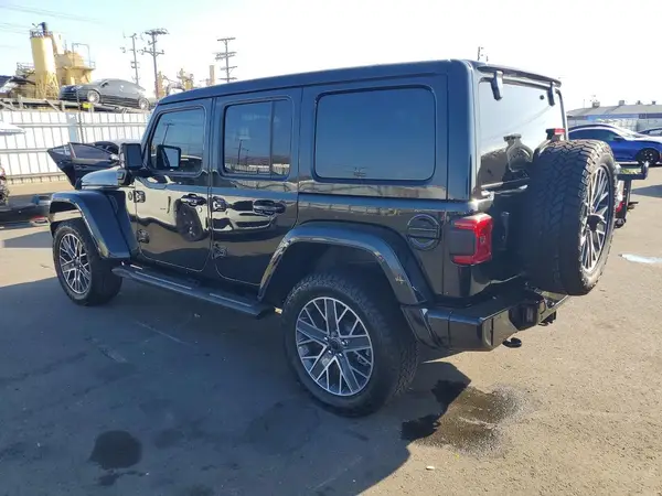 1C4RJXU6XRW152888 — 2024 Jeep Wrangler, фото 2 с аукциона Copart, Боковая часть