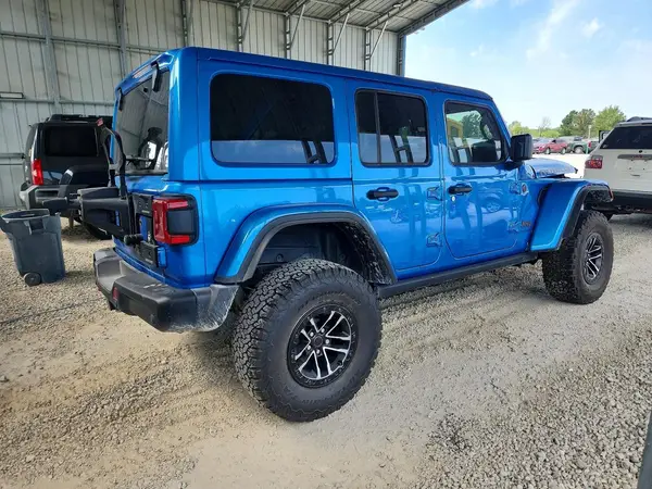 1C4RJXFG1SW657293 — 2025 Jeep Wrangler, фото 3 с аукциона Copart 12.10.2026, Передняя часть