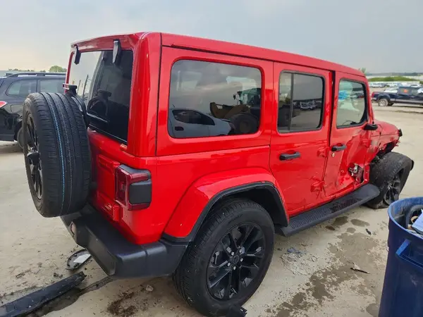 1C4RJXP60SW512266 — 2025 Jeep Wrangler, фото 3 с аукциона Copart, Передняя часть
