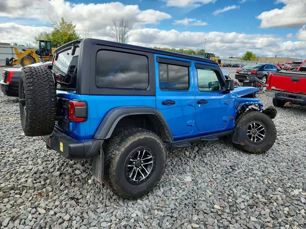 1C4RJXFG0SW633731 — 2025 Jeep Wrangler, фото 3 с аукциона Copart, Передняя часть