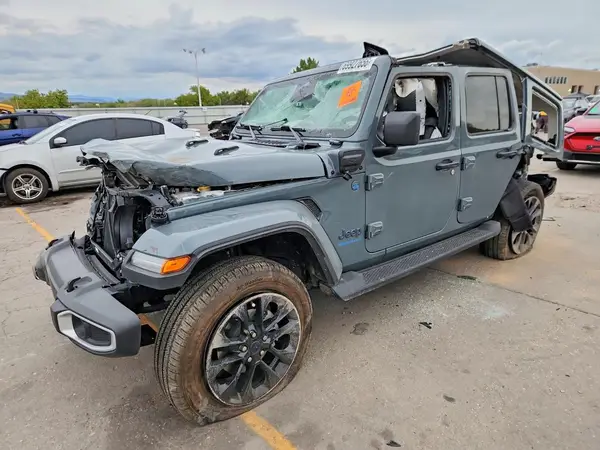 1C4RJXP63SW601734 — 2025 Jeep Wrangler, Опрокидывание (Rollover), фото до ремонта