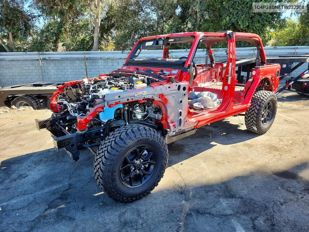 1C4PJXDN8TW232308 Jeep Wrangler 2026 — повреждение Разукомплектован, фото до ремонта