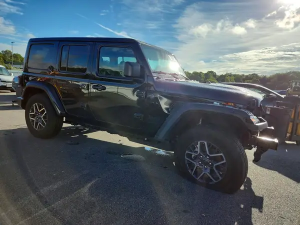 1C4PJXEGXTW262880 — 2026 Jeep Wrangler, фото 4 с аукциона Copart 28.09.2026, Передняя часть
