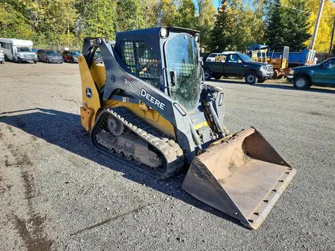 1T0317GJVHJ305752 — 2017 John Deere 317G, Естественный износ (Normal Wear), фото до ремонта