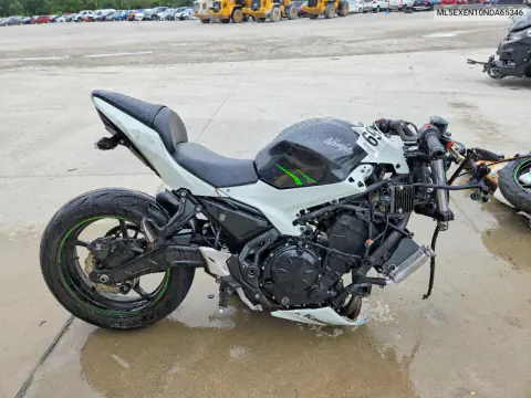 ML5EXEN10NDA65346 — 2022 Kawasaki Ninja, Повреждения со всех сторон, фото до ремонта