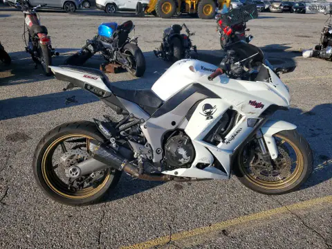 JKAZXCG13BA003159 — 2011 Kawasaki Z 1000, Сторона, фото до ремонта