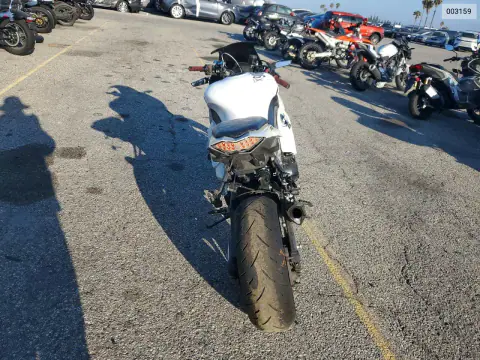 2011 Kawasaki Z1000 VIN JKAZXCG13BA003159 фото 4