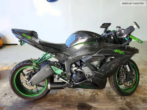 JKBZXJE17JA027031 — 2018 Kawasaki Zx, Передняя часть, фото до ремонта