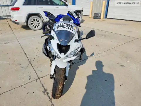 JKBZXJH17MA009130 — 2021 Kawasaki Zx, фото 2 с аукциона Copart, Повреждения со всех сторон