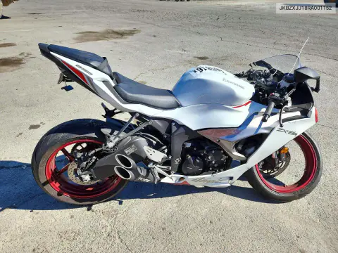 JKBZXJJ18RA001152 — 2024 Kawasaki Zx, Повреждения со всех сторон, фото до ремонта