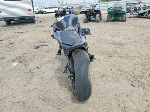 2025 Kawasaki ZX636 VIN JKBZXJJ15SA023812 фото 4