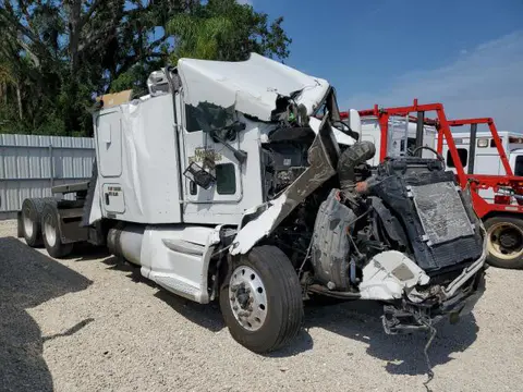 1XKADP9X4EJ391046 — 2014 Kenworth T660, Повреждения со всех сторон (All Over), фото до ремонта