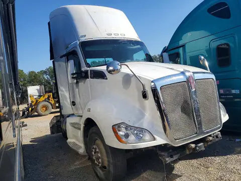 1XKYA48X8FJ403496 — 2015 Kenworth T680, Механические повреждения (Mechanical), фото до ремонта
