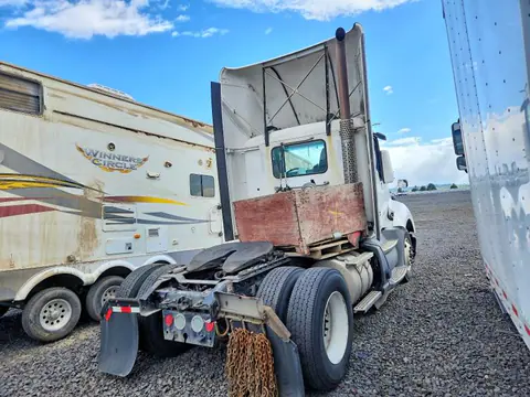 2021 Kenworth T680 VIN 1XKYA48X5MJ440776 фото 4