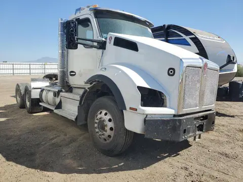 1XKZDK9X8KJ290139 — 2019 Kenworth T880, Боковая часть (Side), фото до ремонта