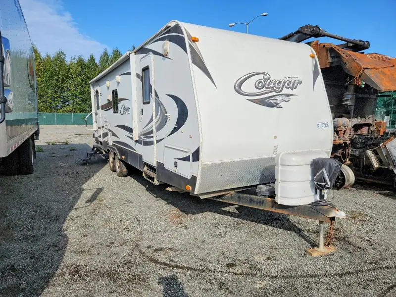 4YDT25R28DC502720 Keystone Cougar 2013 — повреждение Передняя часть, фото до ремонта