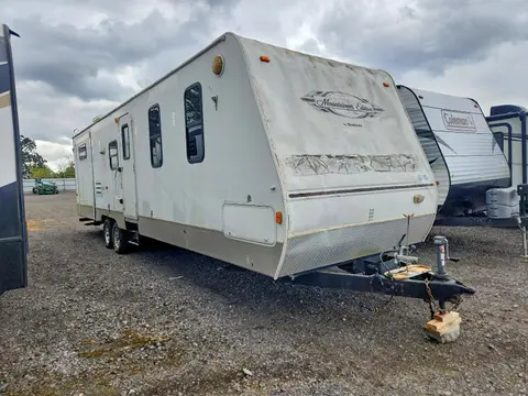 4YDT32P227M732718 — 2007 Keystone Montana, Боковая часть (Side), фото до ремонта