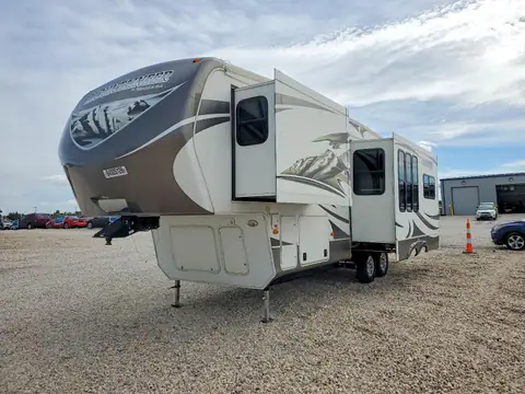 4YDF2902XE4730232 — 2014 Keystone Mountainee, фото 2 с аукциона Copart 14.10.2026, Передняя часть