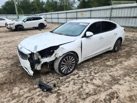 KNALB4J14H5073051 — 2017 Kia Cadenza, Передняя часть, фото до ремонта