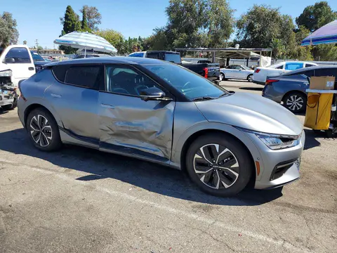 2024 KIA EV6 VIN KNDC44LA2R5225002 фото 4