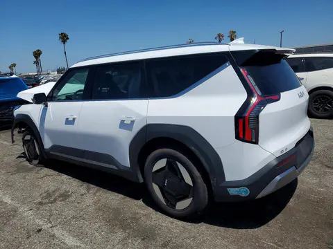 2025 KIA ev9 VIN 5XYAFFS55SG002998 фото 2
