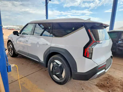 2026 KIA ev9 VIN 5XYAFFS58TG009901 фото 2