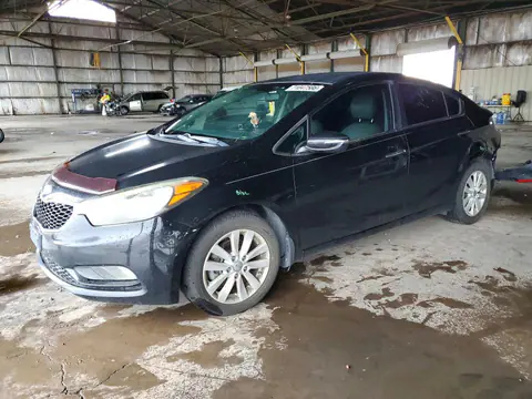 KNAFX4A80E5046923 — 2014 Kia Forte, Задняя часть (Rear End), фото до ремонта