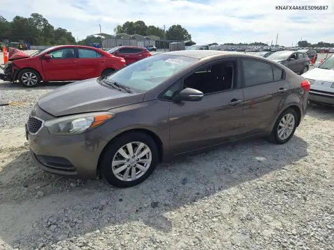 KNAFX4A6XE5096887 — 2014 Kia Forte, Мелкие вмятины и царапины, фото до ремонта