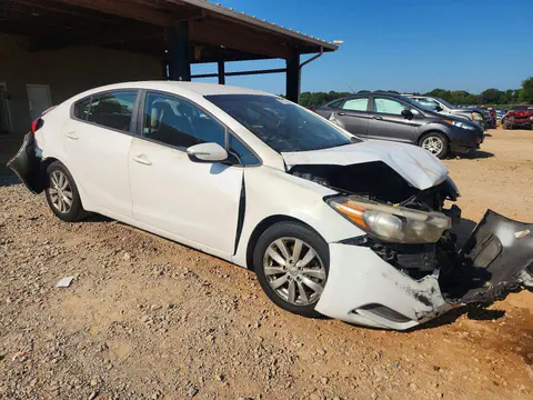 2015 KIA Forte VIN KNAFX4A64F5399391 фото 4