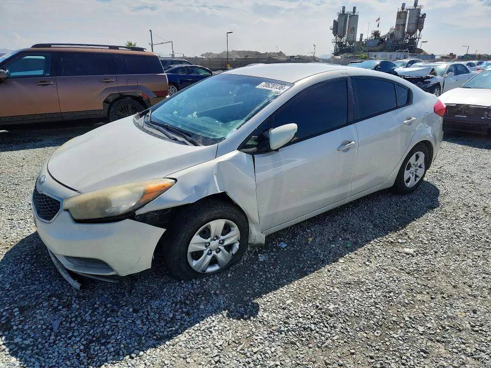 2015 KIA Forte VIN KNAFK4A64F5389135 фото 1