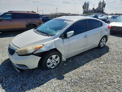 KNAFK4A64F5389135 — 2015 Kia Forte, Передняя часть (Front End), фото до ремонта