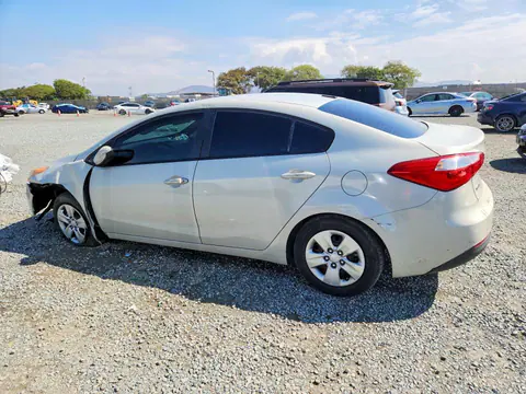 2015 KIA Forte VIN KNAFK4A64F5389135 фото 2