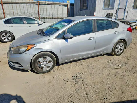 KNAFK4A6XG5615244 — 2016 Kia Forte, Передняя часть (Front End), фото до ремонта