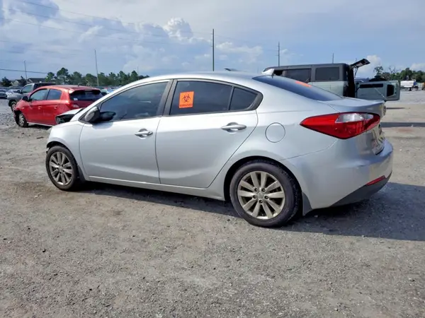 KNAFX4A64G5479131 — 2016 Kia Forte, фото 2 с аукциона Copart, Передняя часть