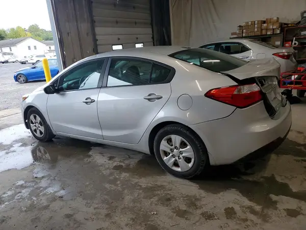 KNAFK4A60G5530932 — 2016 Kia Forte, фото 2 с аукциона Copart, Задняя часть