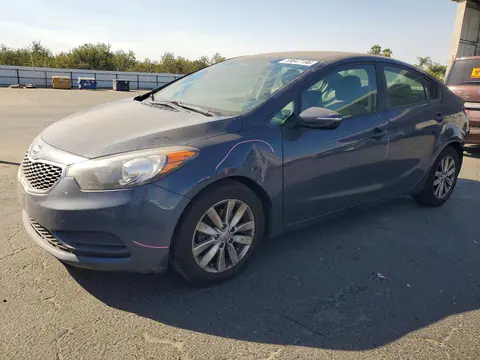 KNAFX4A67G5507956 — 2016 Kia Forte, Задняя часть (Rear End), фото до ремонта