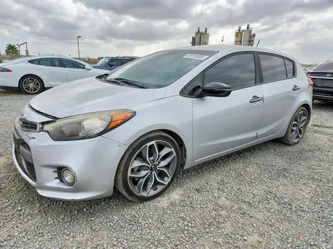 KNAFZ5A37G5634891 — 2016 Kia Forte, Задняя часть (Rear End), фото до ремонта