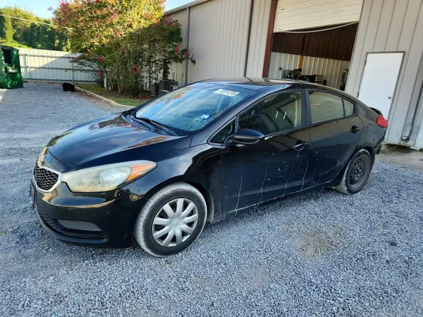 KNAFK4A6XG5607239 — 2016 Kia Forte, Задняя часть (Rear End), фото до ремонта