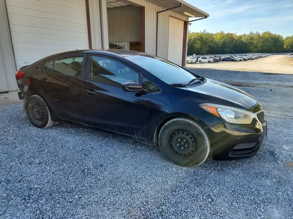 KNAFK4A6XG5607239 — 2016 Kia Forte, фото 4 с аукциона Copart, Задняя часть