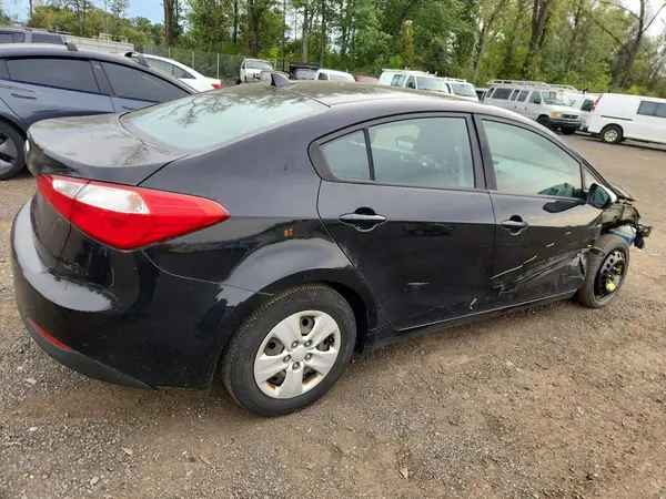 KNAFX4A68G5541355 — 2016 Kia Forte, фото 3 с аукциона Copart 06.10.2026, Боковая часть