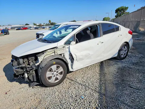 KNAFK4A61G5617352 — 2016 Kia Forte, Боковая часть (Side), фото до ремонта